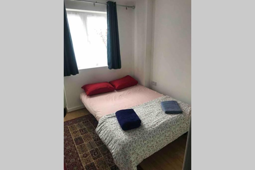 סאטון Private Studio Home Away From Home ... מראה חיצוני תמונה