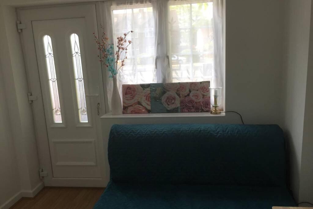 סאטון Private Studio Home Away From Home ... מראה חיצוני תמונה